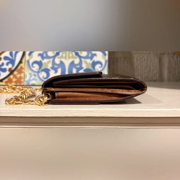 Authentic Vintage Louis Vuitton Compact Wallet - Picture 6 of 13